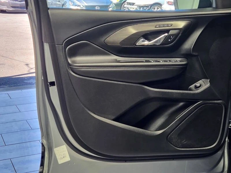 2023 GMC Terrain - Image 10 of 12