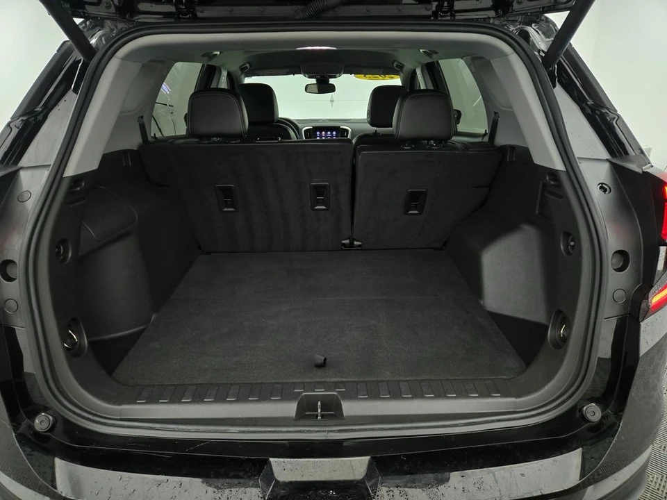 2023 GMC Terrain - Image 12 of 12