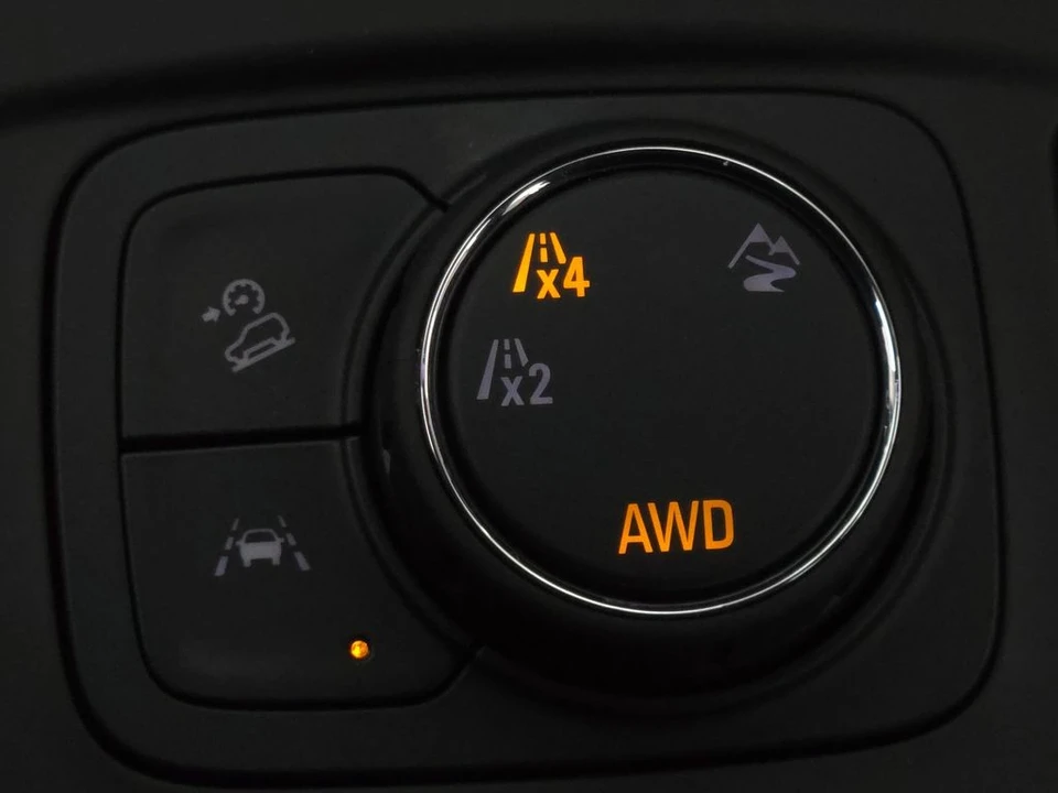 2023 GMC Terrain - Image 6 of 12