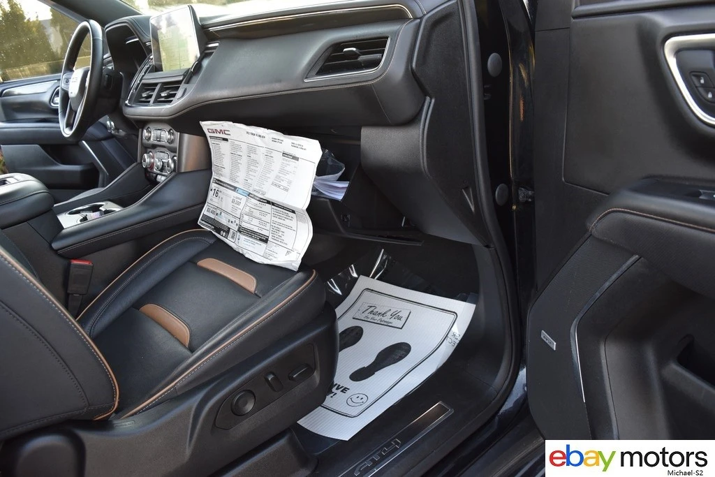 2023 GMC Yukon 5th Gen - Image 17 of 21