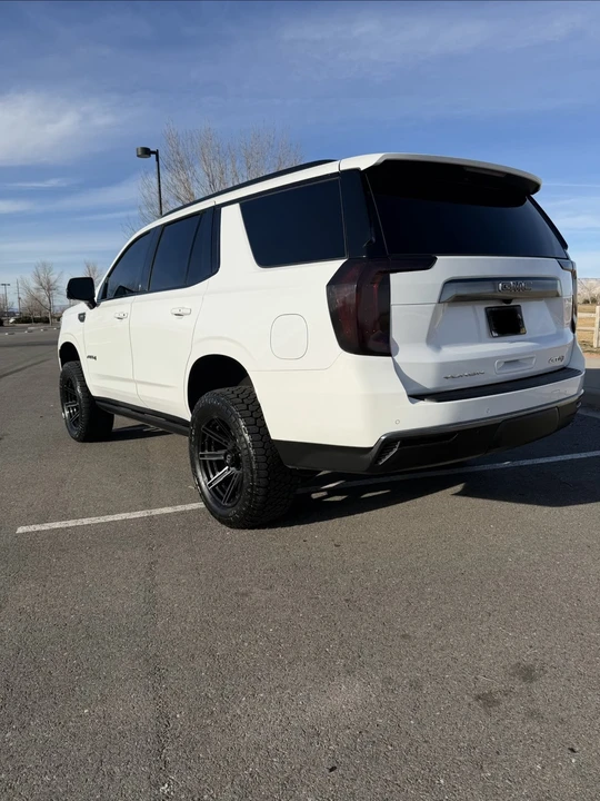 2023 GMC Yukon 5th Gen - Image 5 of 21