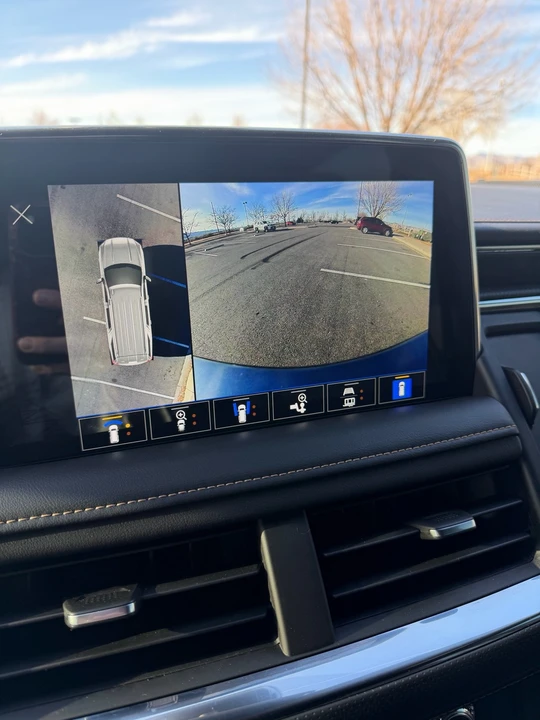 2023 GMC Yukon 5th Gen - Image 8 of 21