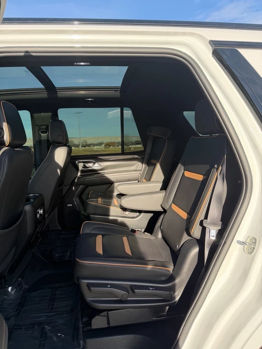 2023 GMC Yukon 5th Gen - Image 11 of 21
