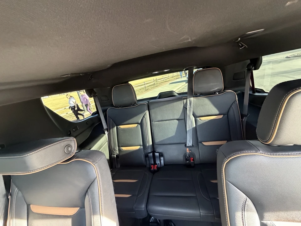 2023 GMC Yukon 5th Gen - Image 14 of 21