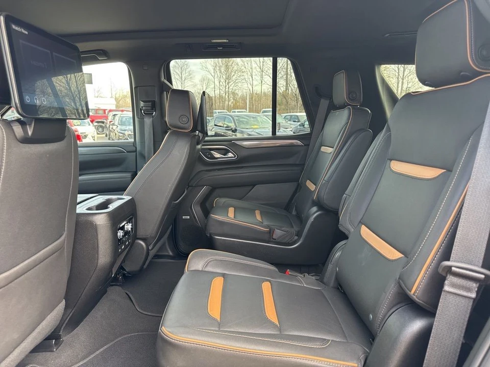 2023 GMC Yukon 5th Gen - Image 13 of 21