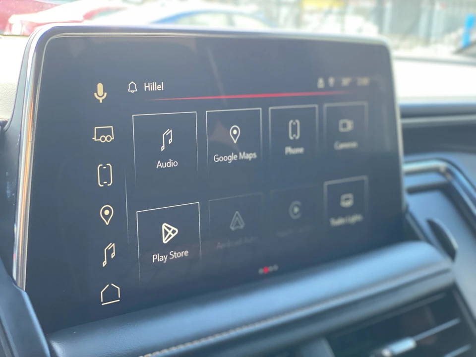2023 GMC Yukon 5th Gen - Image 18 of 19