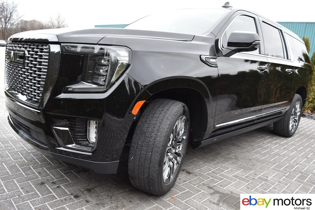 2023 GMC Yukon 5th Gen - Image 9 of 21