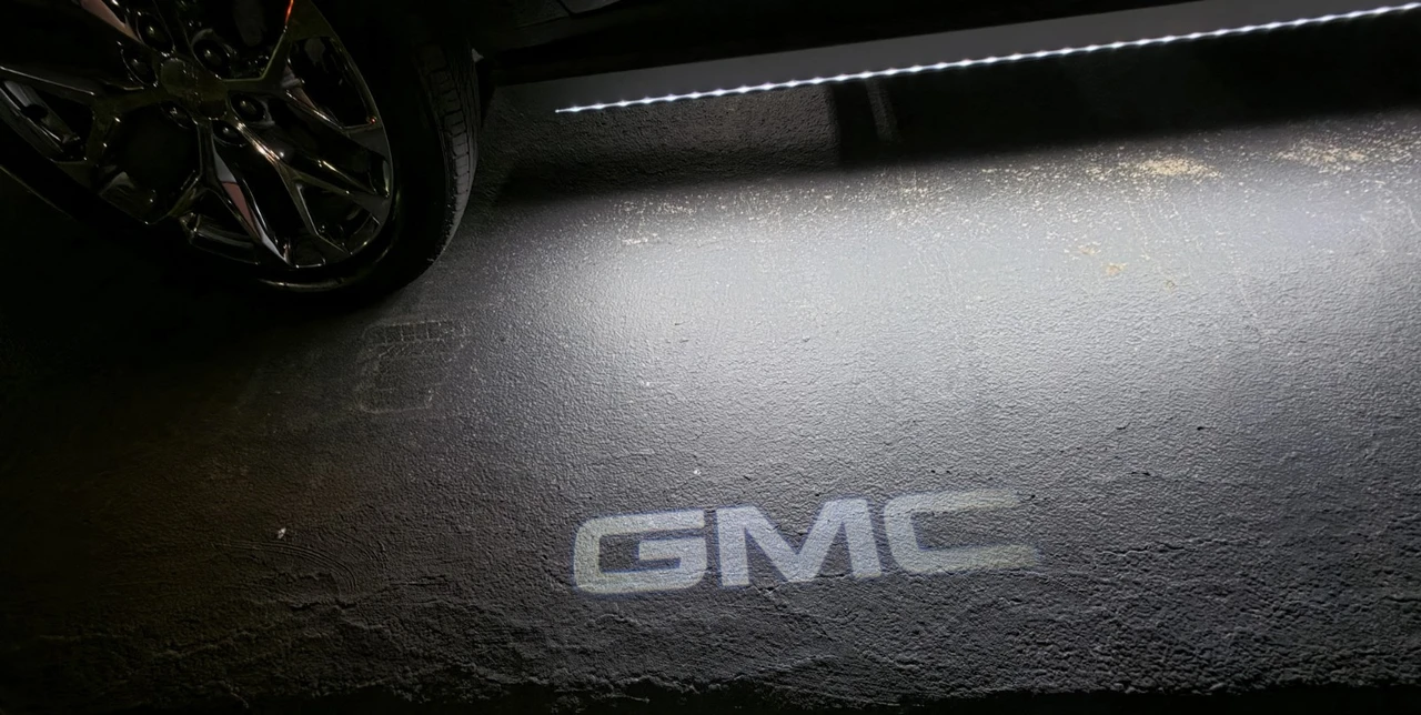 2023 GMC Yukon 5th Gen - Image 5 of 21