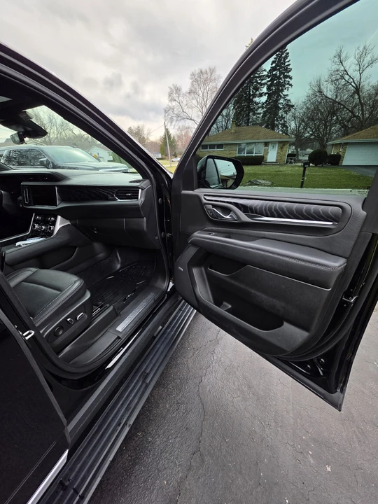 2023 GMC Yukon 5th Gen - Image 7 of 21