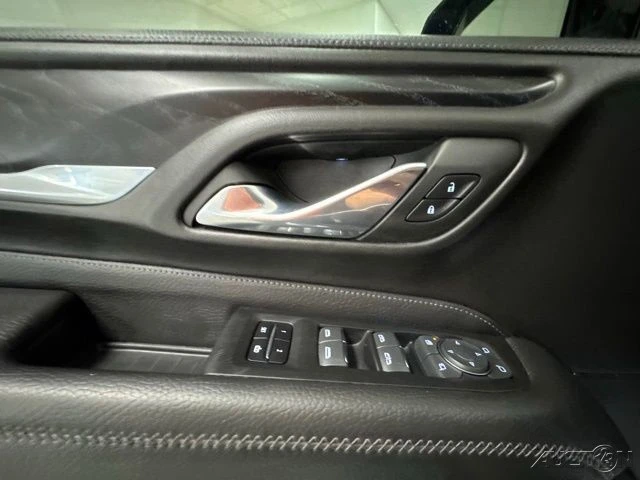 2023 GMC Yukon 5th Gen - Image 17 of 21