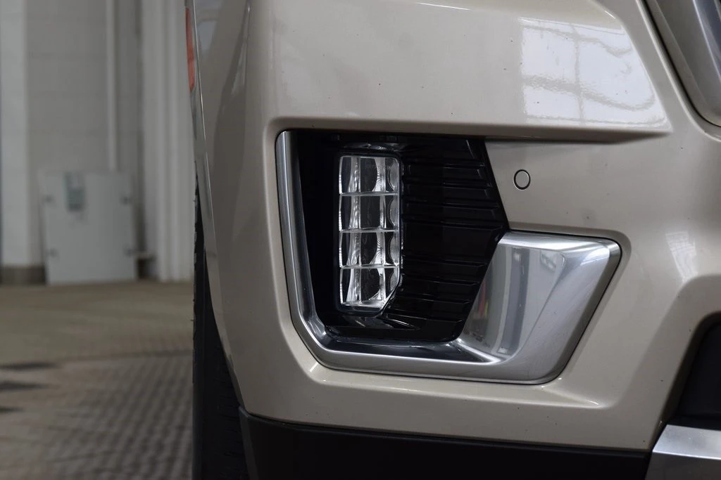 2023 GMC Yukon 5th Gen - Image 12 of 12