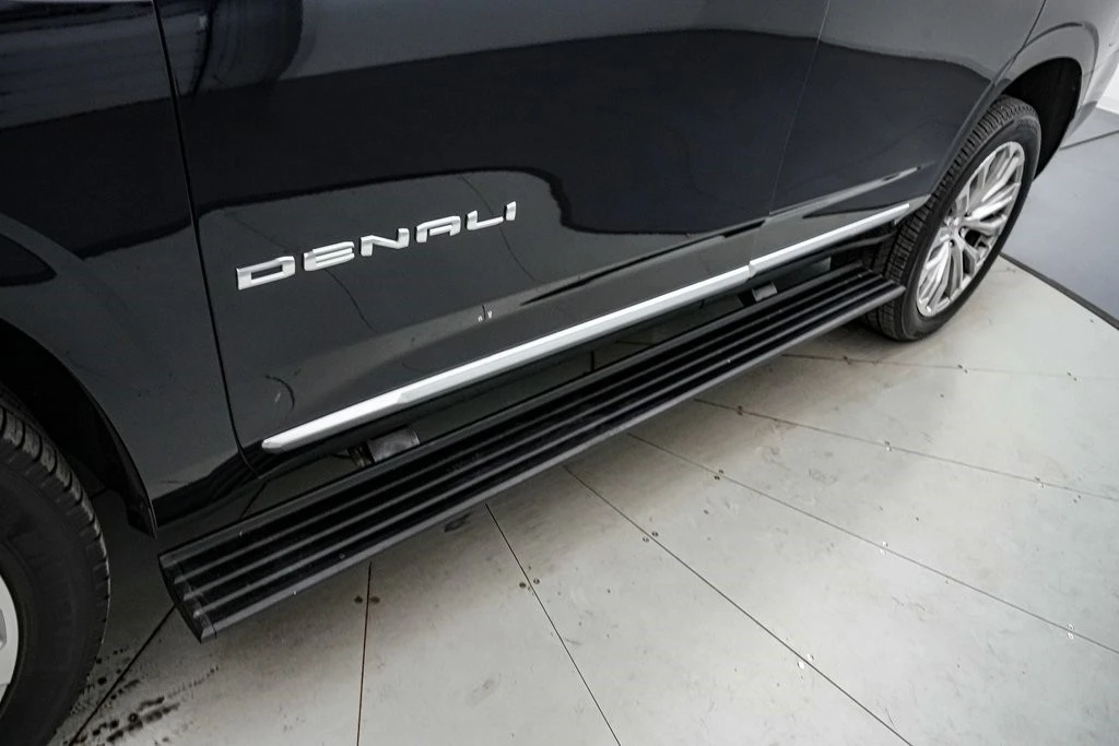 2023 GMC Yukon 5th Gen - Image 12 of 21