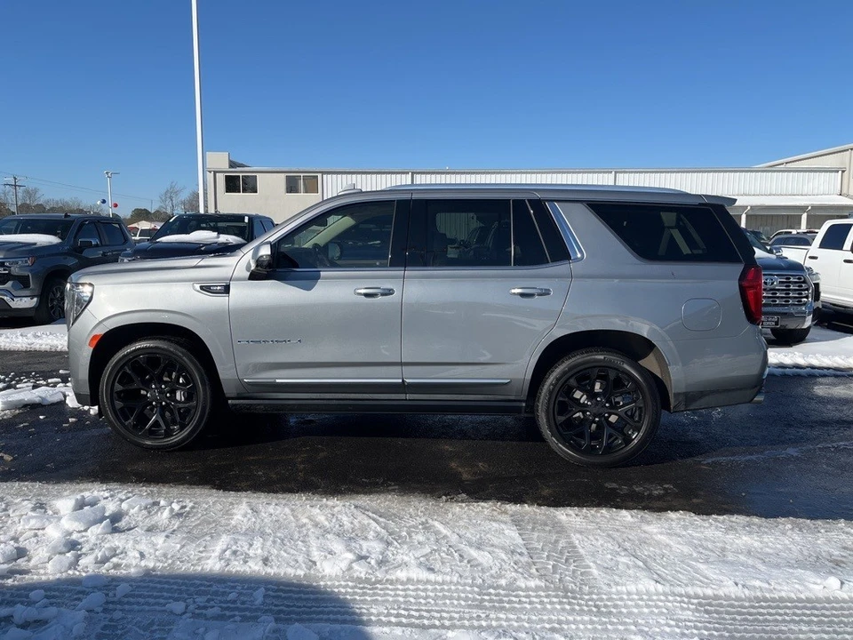 2023 GMC Yukon 5th Gen - Image 8 of 12