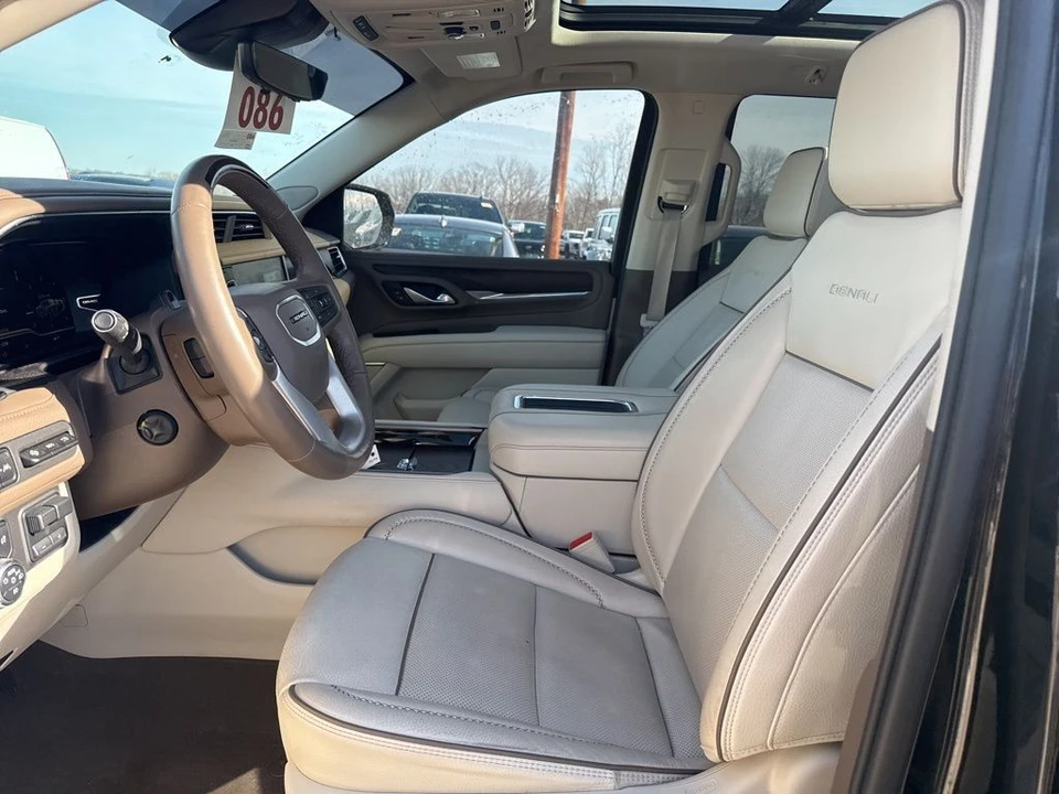 2023 GMC Yukon 5th Gen - Image 5 of 8