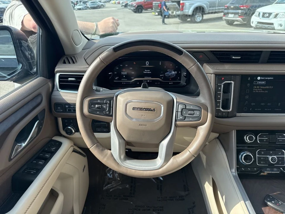 2023 GMC Yukon 5th Gen - Image 17 of 21