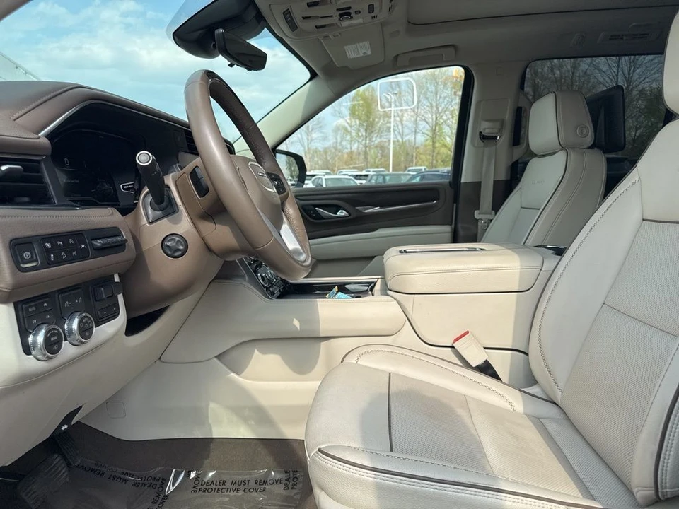2023 GMC Yukon 5th Gen - Image 9 of 21