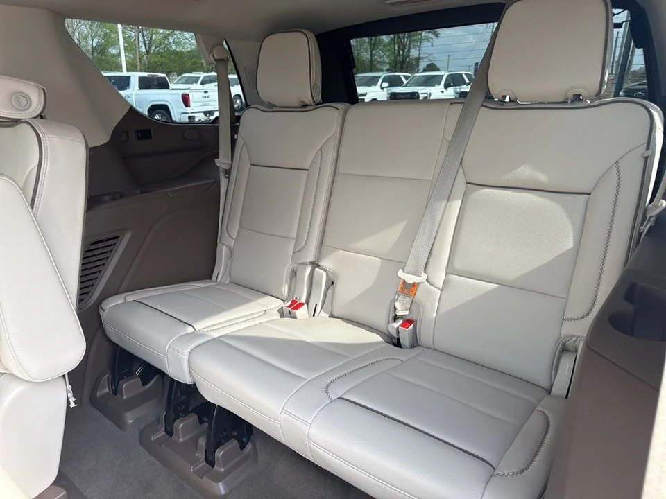 2023 GMC Yukon 5th Gen - Image 13 of 21
