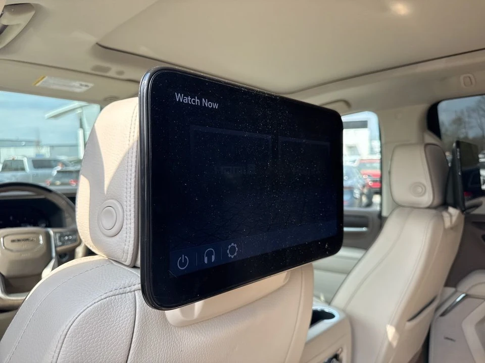 2023 GMC Yukon 5th Gen - Image 14 of 21