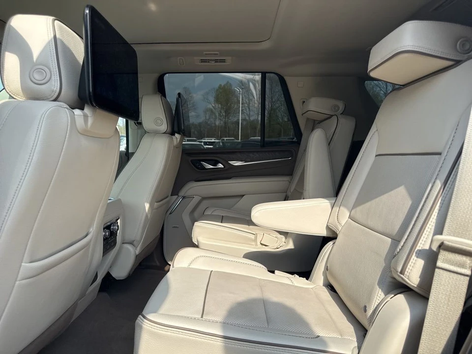 2023 GMC Yukon 5th Gen - Image 12 of 21
