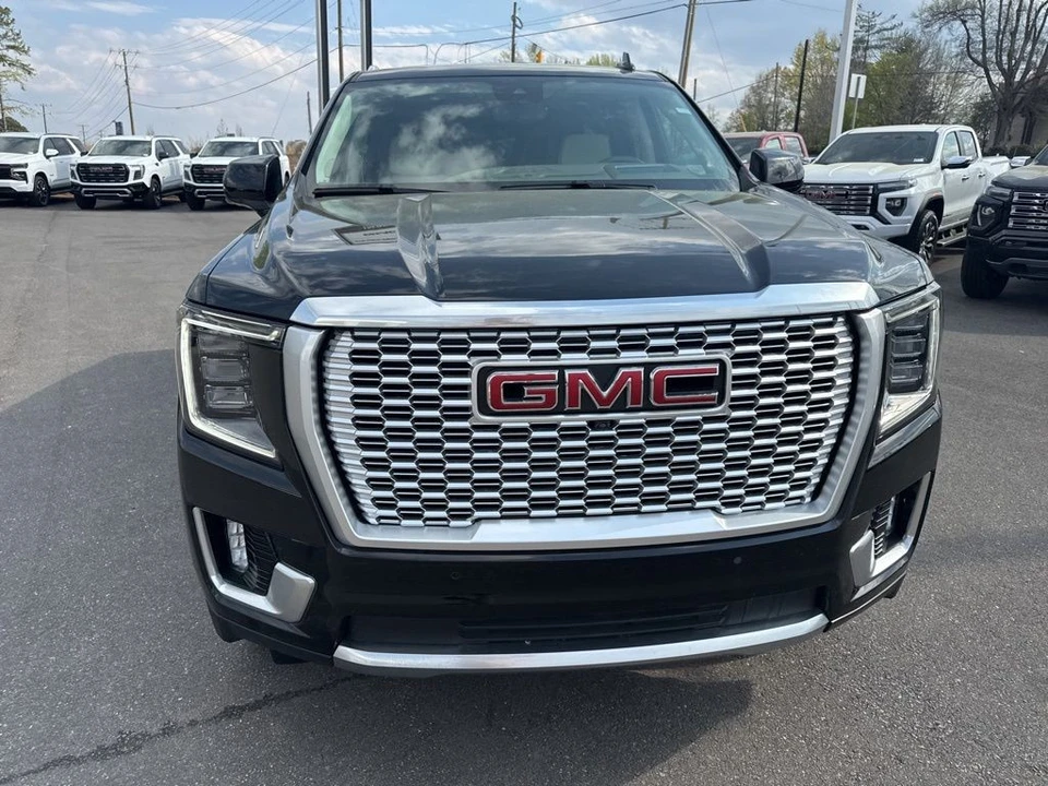 2023 GMC Yukon 5th Gen - Image 8 of 21