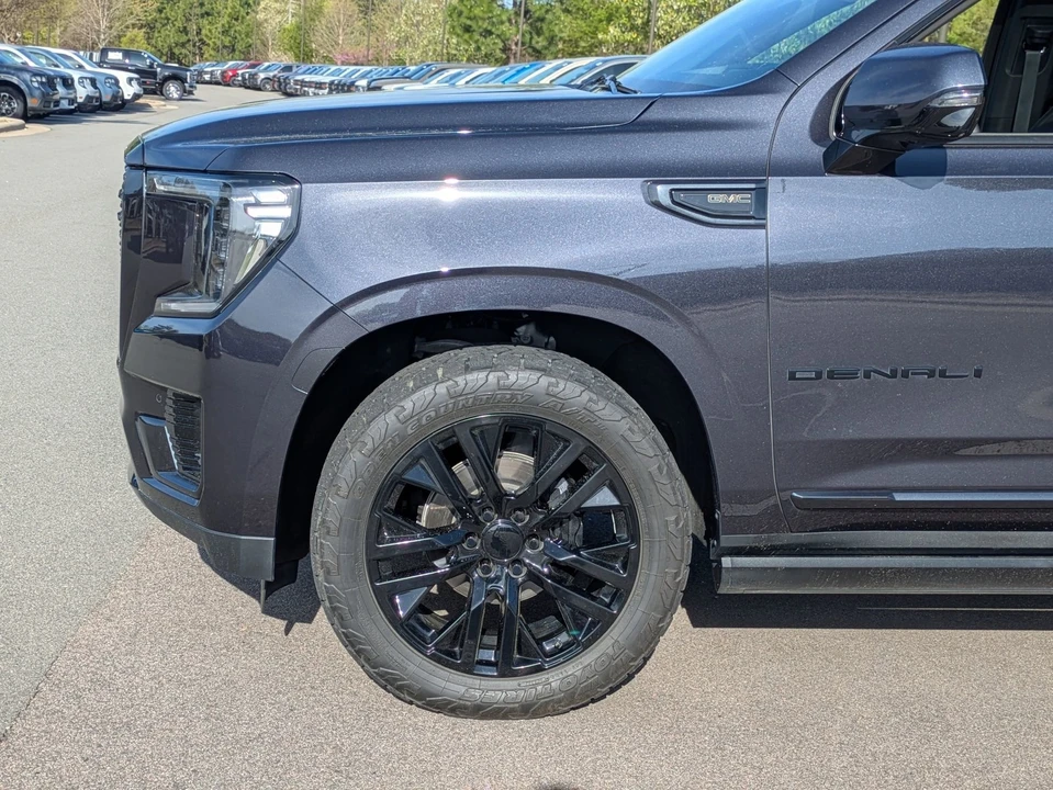 2023 GMC Yukon 5th Gen - Image 11 of 21