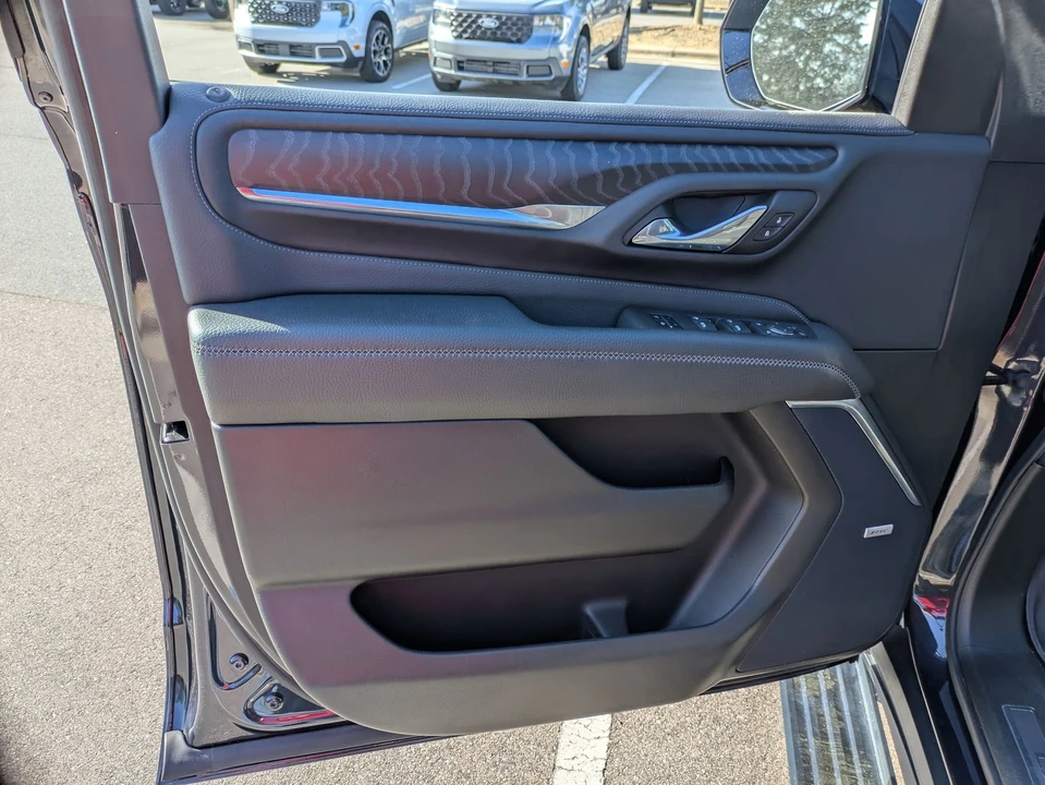 2023 GMC Yukon 5th Gen - Image 15 of 21