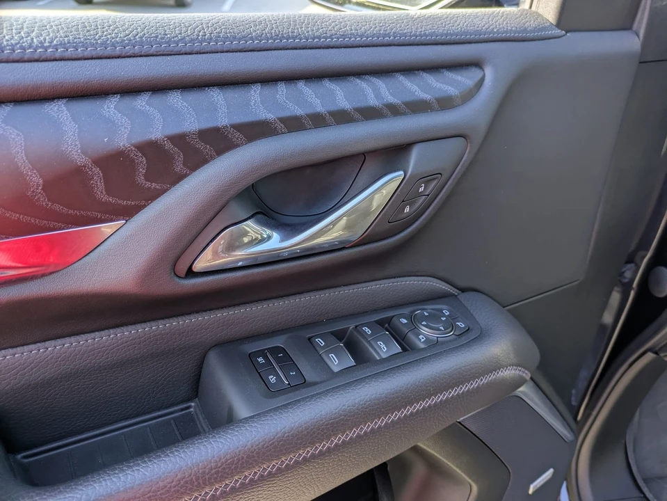 2023 GMC Yukon 5th Gen - Image 16 of 21