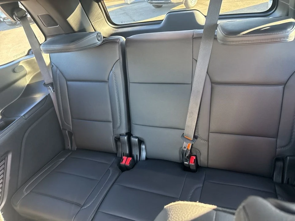 2023 GMC Yukon 5th Gen - Image 14 of 21