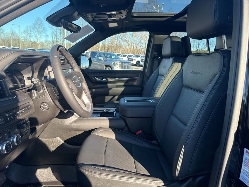 2023 GMC Yukon 5th Gen - Image 9 of 12