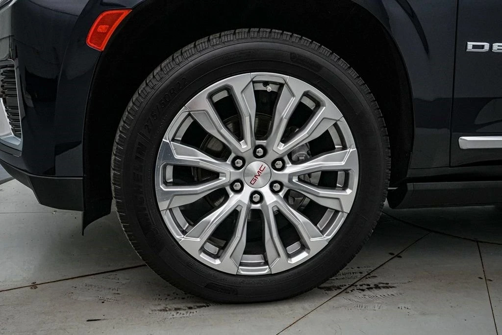 2023 GMC Yukon 5th Gen - Image 11 of 21