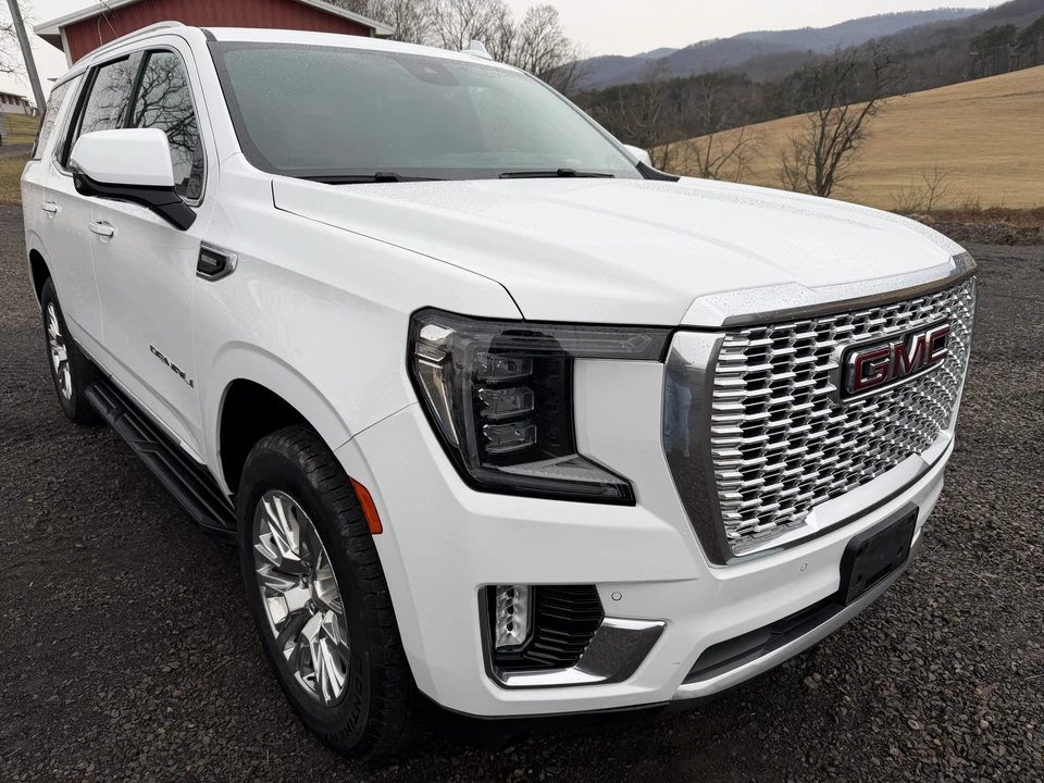 2023 GMC Yukon 5th Gen - Image 8 of 31