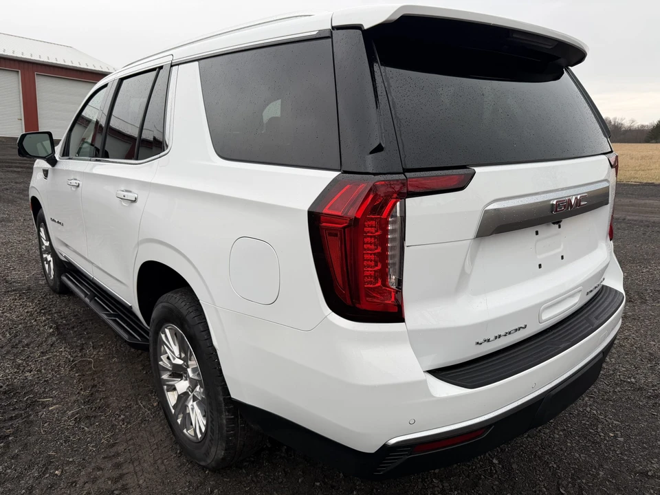 2023 GMC Yukon 5th Gen - Image 4 of 31
