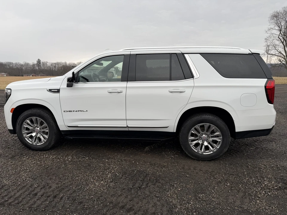2023 GMC Yukon 5th Gen - Image 3 of 31