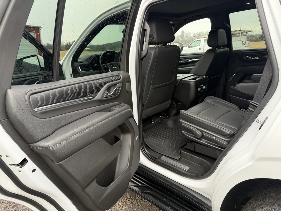 2023 GMC Yukon 5th Gen - Image 26 of 31