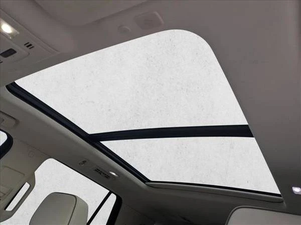 2023 GMC Yukon 5th Gen - Image 17 of 21