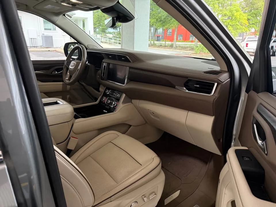 2023 GMC Yukon 5th Gen - Image 14 of 19