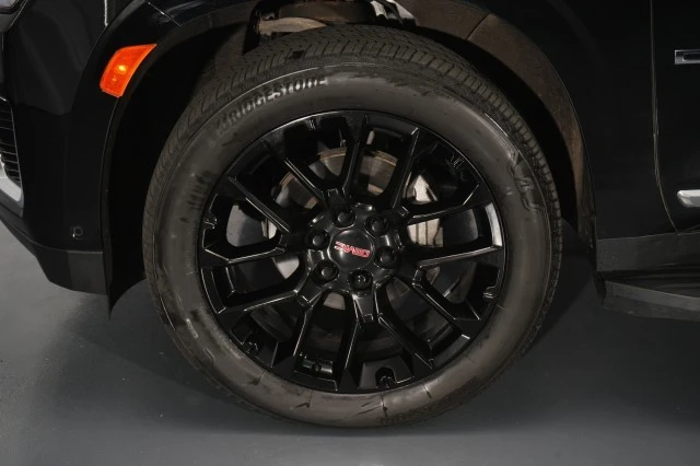 2023 GMC Yukon 5th Gen - Image 19 of 31