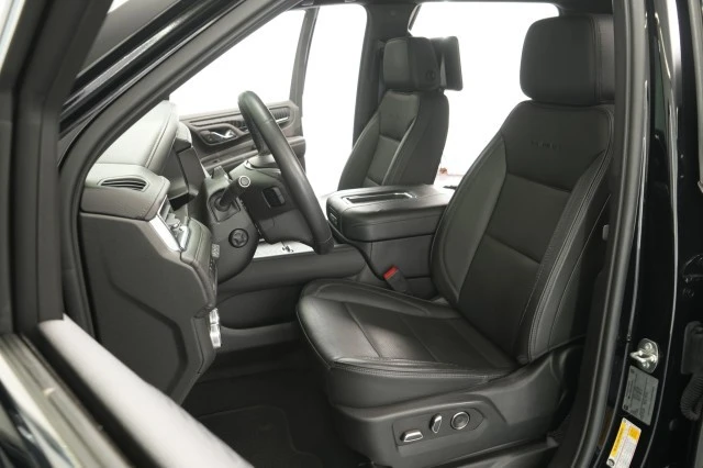 2023 GMC Yukon 5th Gen - Image 28 of 31