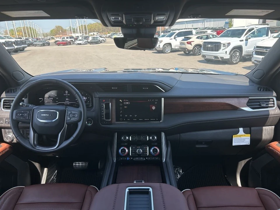 2023 GMC Yukon 5th Gen - Image 14 of 21
