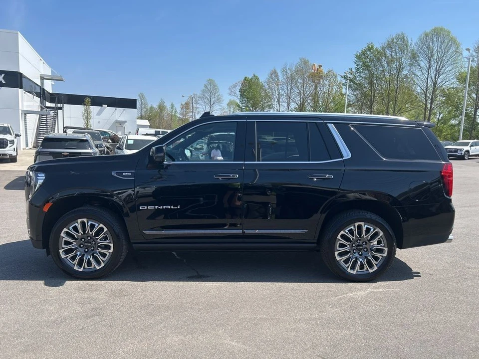 2023 GMC Yukon 5th Gen - Image 2 of 21