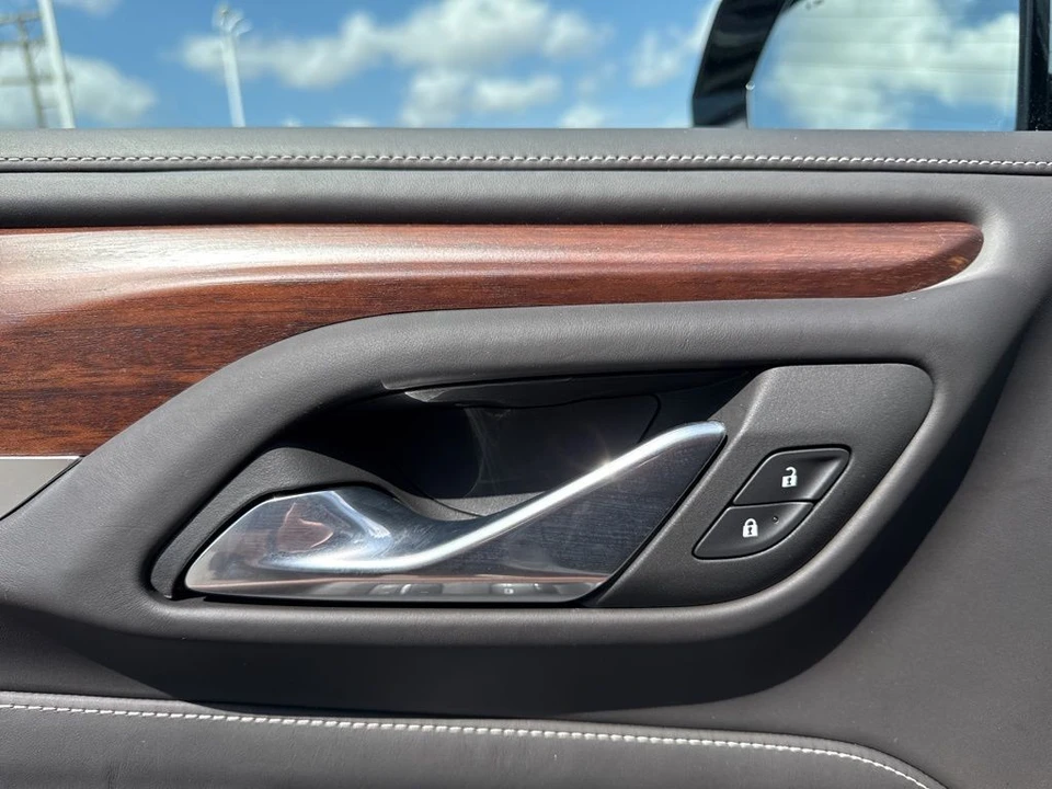 2023 GMC Yukon 5th Gen - Image 12 of 21