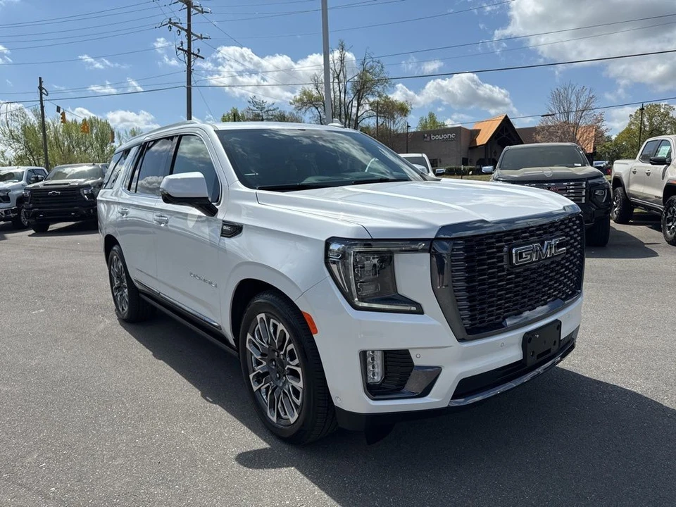 2023 GMC Yukon 5th Gen - Image 7 of 21