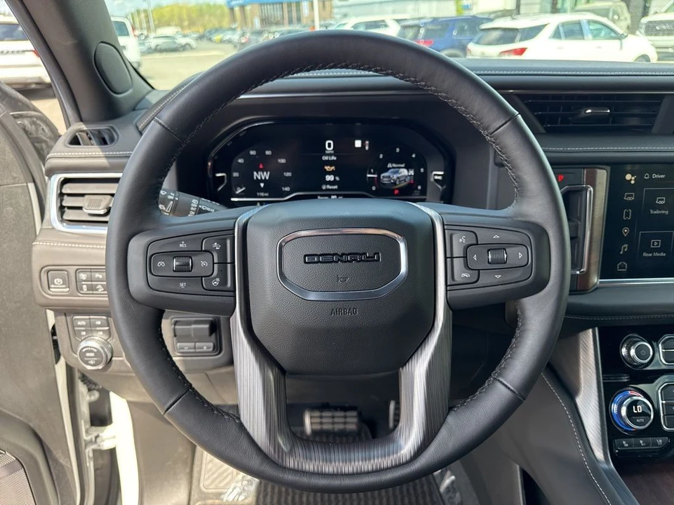 2023 GMC Yukon 5th Gen - Image 17 of 21