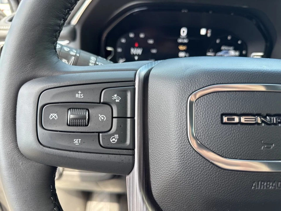 2023 GMC Yukon 5th Gen - Image 18 of 21