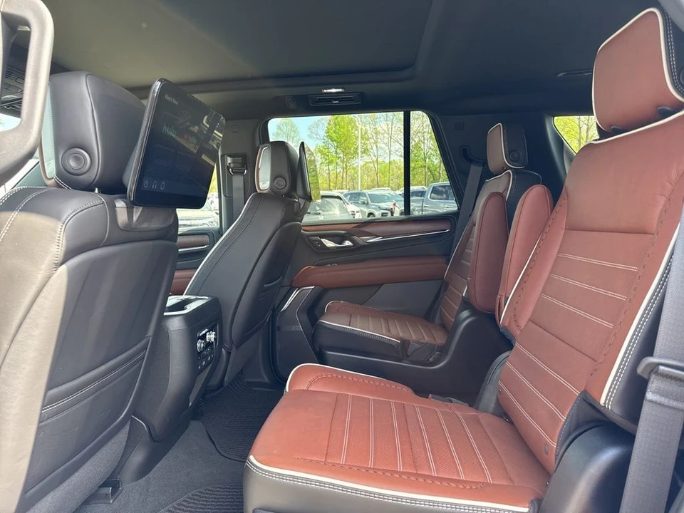 2023 GMC Yukon 5th Gen - Image 13 of 21