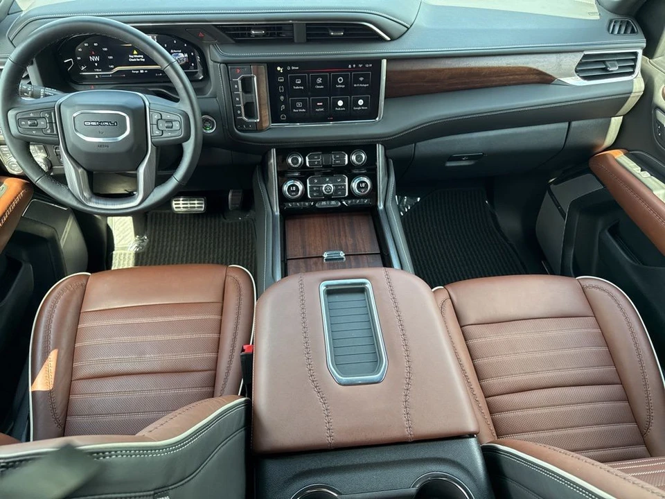 2023 GMC Yukon 5th Gen - Image 16 of 21