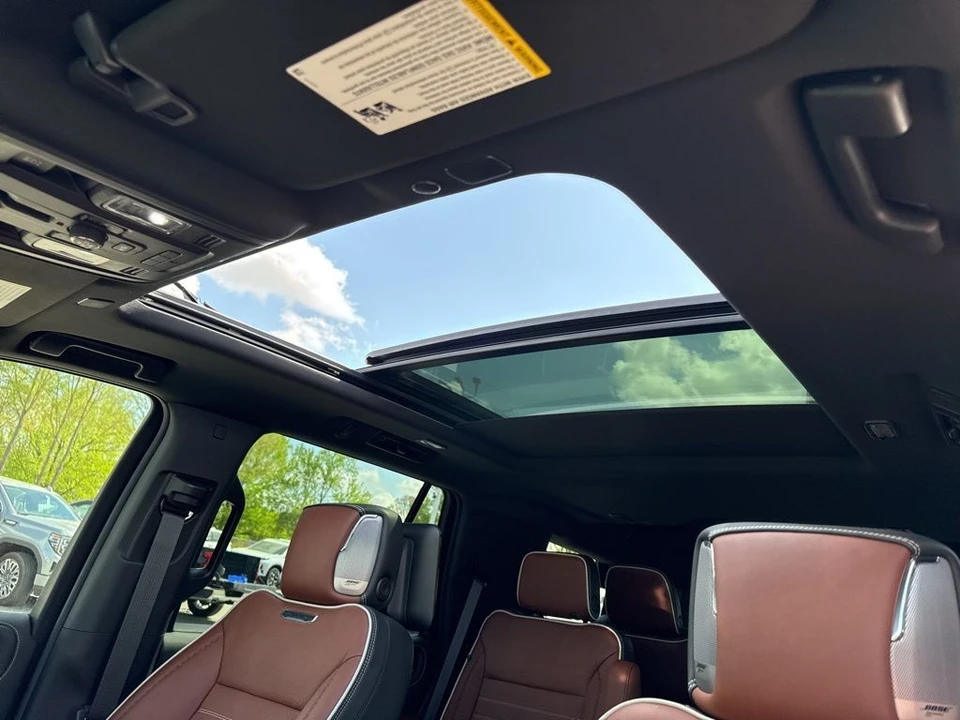2023 GMC Yukon 5th Gen - Image 10 of 21