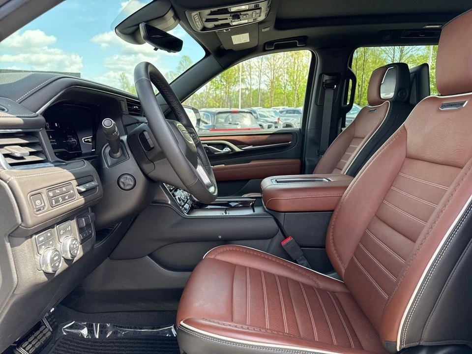 2023 GMC Yukon 5th Gen - Image 9 of 21