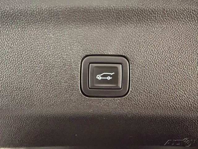 2023 GMC Yukon 5th Gen - Image 8 of 21