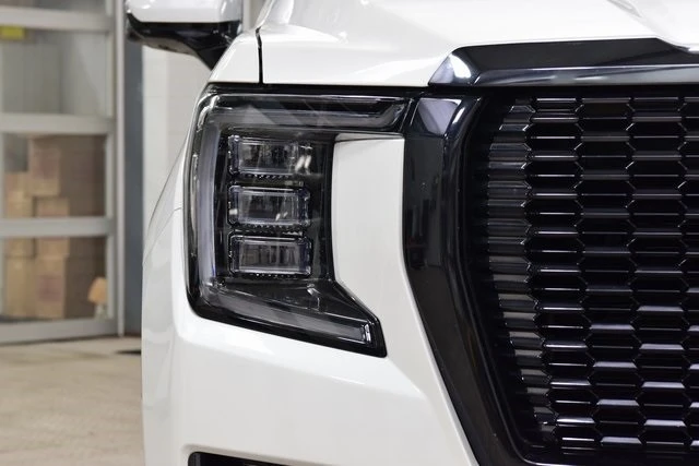 2023 GMC Yukon 5th Gen - Image 12 of 12